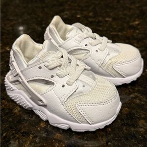 Literally NEW* 🔥 Toddler 4C Nike Huraches